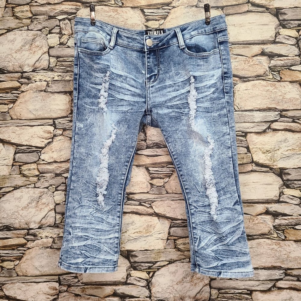Thrill Womens Capri Jeans Size XL Solid Blue Denim Whiskers Pockets Stretch